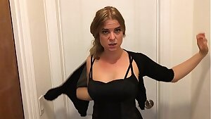 Hot real estate agent fucks for the sale - Erin Electra